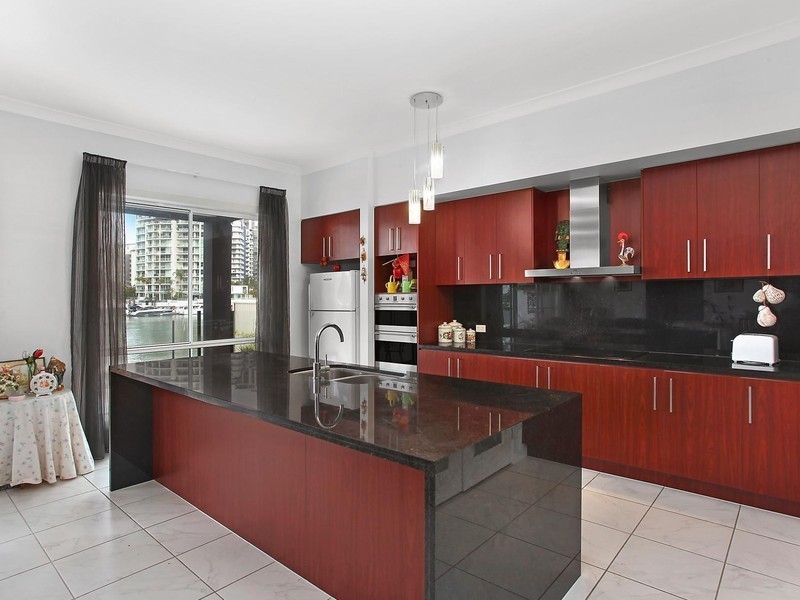 51 Stanhill Drive, Chevron Island QLD 4217