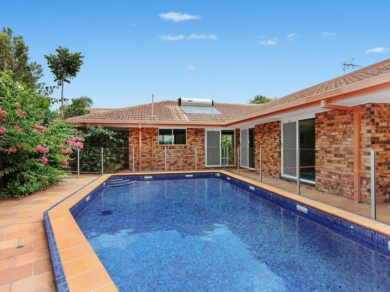 15 Wallaby Place, Sorrento QLD 4217