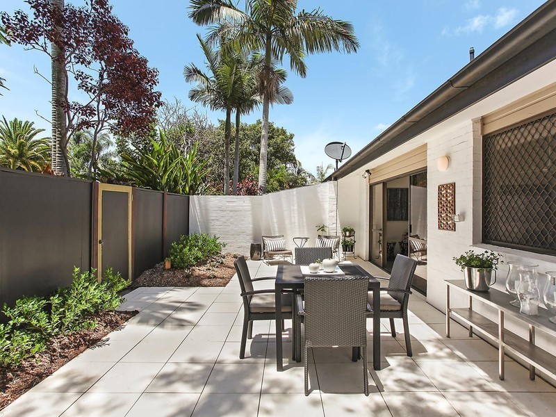 8/9 Freyburg Street, Sorrento QLD 4217