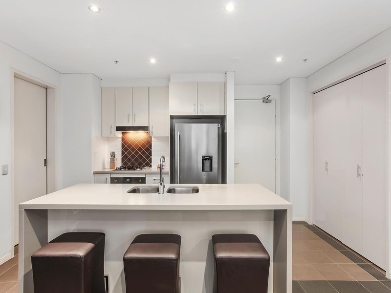 805/2 Aqua Street, Southport QLD 4215