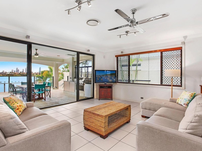 112 Sir Bruce Small Boulevard, Benowa Waters QLD 4217