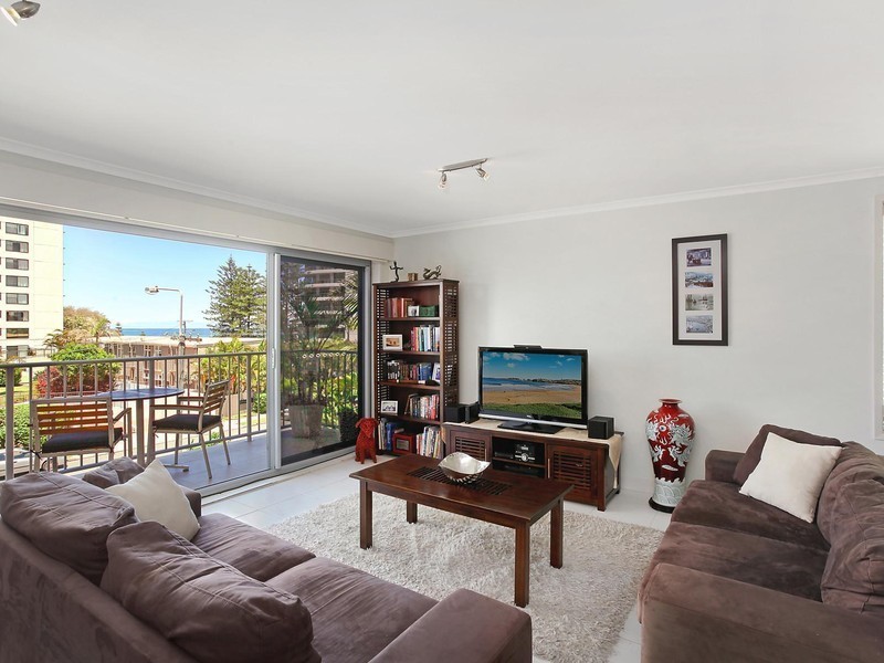 13/111 Old Burleigh Road, Broadbeach QLD 4218