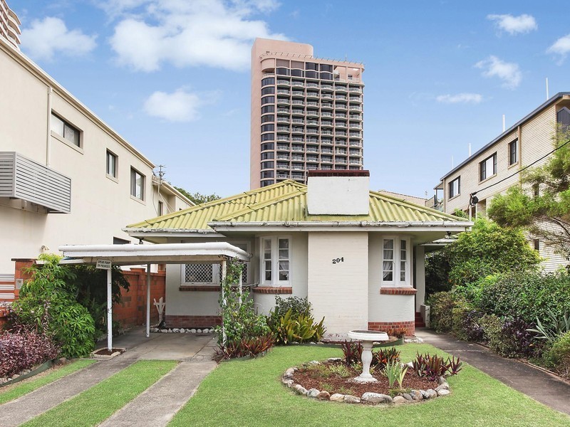 204 Surf Parade, Surfers Paradise QLD 4217