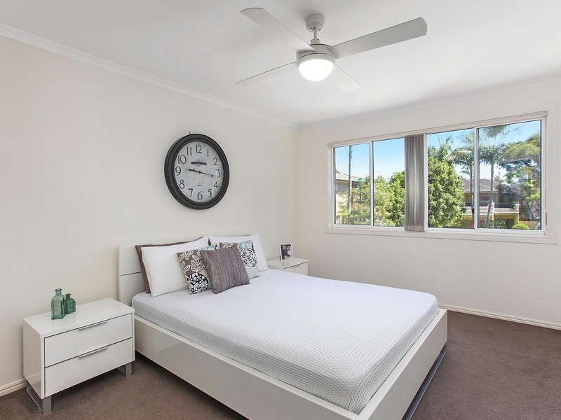 5/447 Pine Ridge Road, Runaway Bay QLD 4216