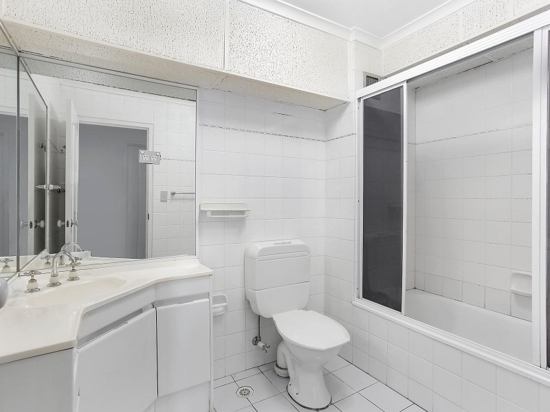 5B/33 Thornton Street, Surfers Paradise QLD 4217