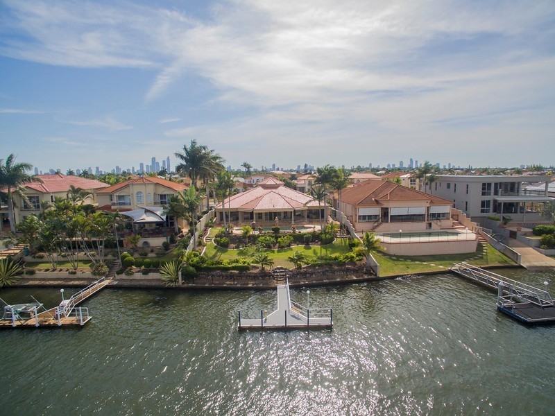 15 Sir Bruce Small Boulevard, Benowa Waters QLD 4217