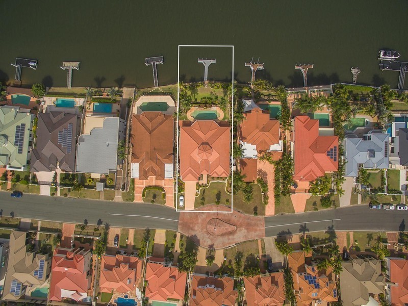 15 Sir Bruce Small Boulevard, Benowa Waters QLD 4217