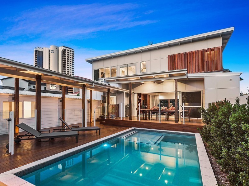 949 Gold Coast Highway, Palm Beach QLD 4221