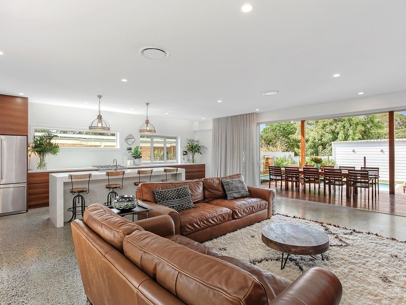 949 Gold Coast Highway, Palm Beach QLD 4221