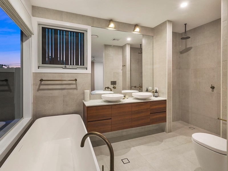 949 Gold Coast Highway, Palm Beach QLD 4221