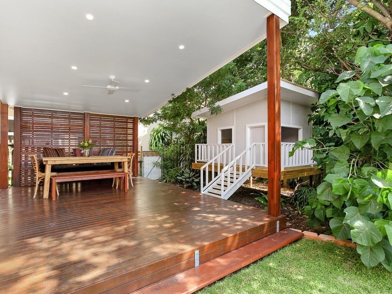 949 Gold Coast Highway, Palm Beach QLD 4221