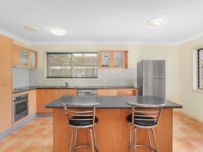 66 Poinciana Boulevard, Broadbeach Waters QLD 4218