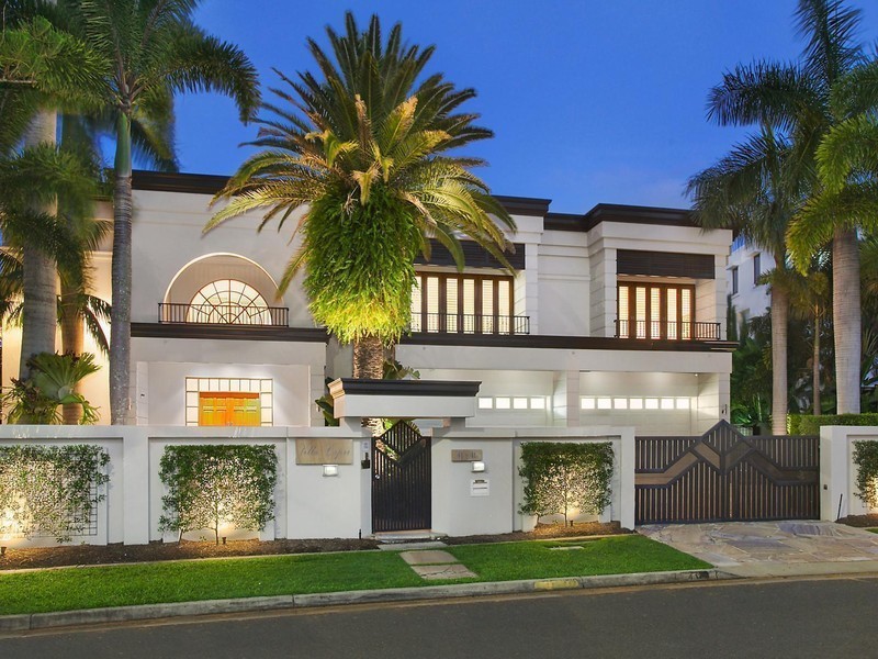 41 The Promenade, Isle Of Capri QLD 4217