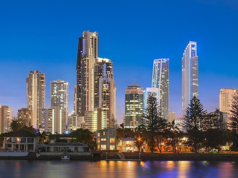 41 The Promenade, Isle Of Capri QLD 4217