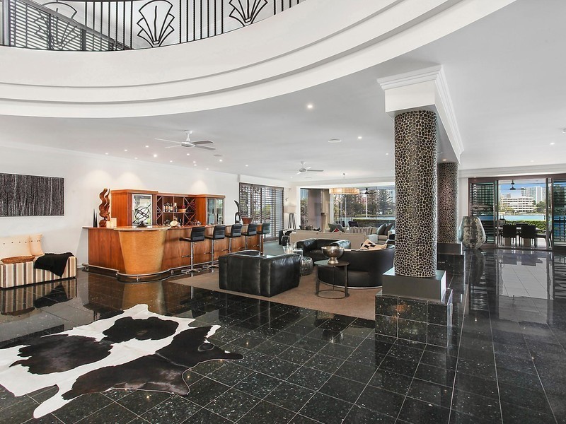 41 The Promenade, Isle Of Capri QLD 4217