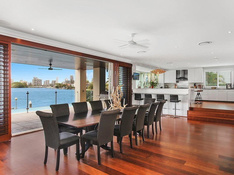 41 The Promenade, Isle Of Capri QLD 4217