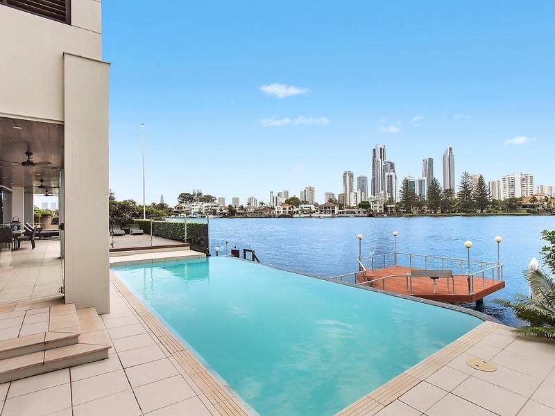 41 The Promenade, Isle Of Capri QLD 4217