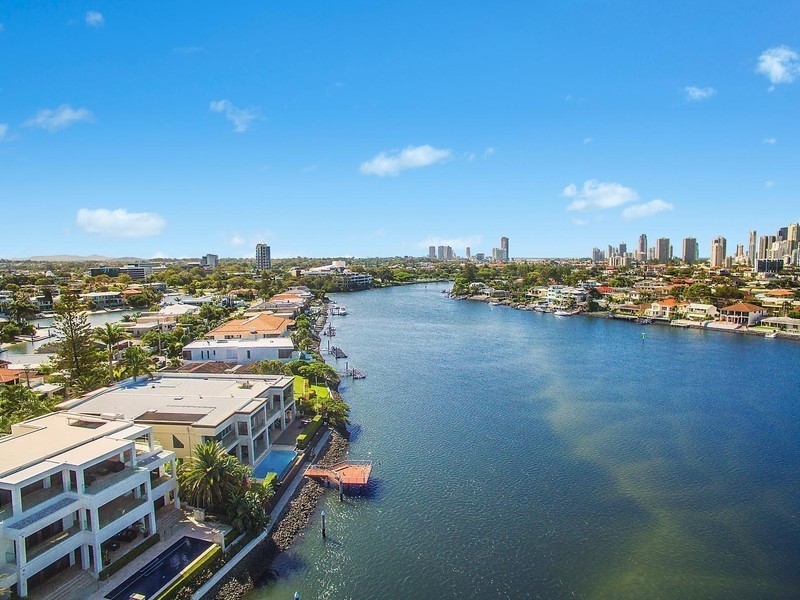 41 The Promenade, Isle Of Capri QLD 4217