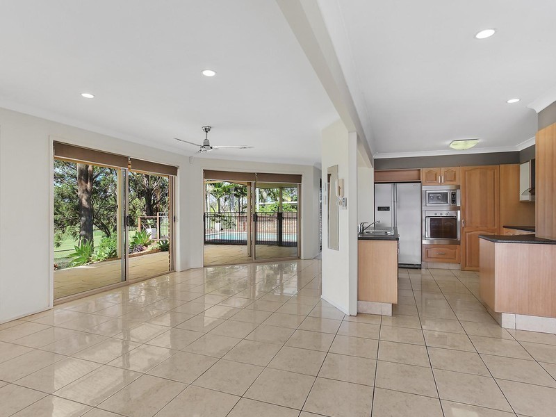18 Ben Hogan Crescent, Parkwood QLD 4214