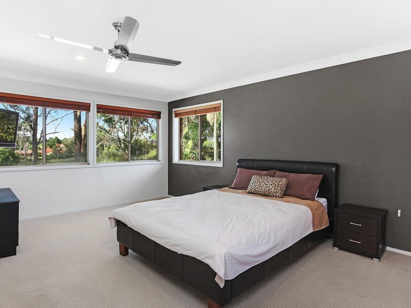 18 Ben Hogan Crescent, Parkwood QLD 4214