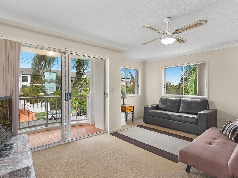 32/7 Purli Street, Chevron Island QLD 4217