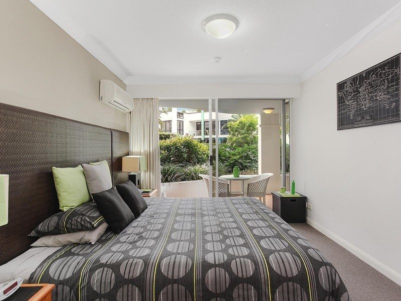 2111/24 Queensland Avenue, Broadbeach QLD 4218