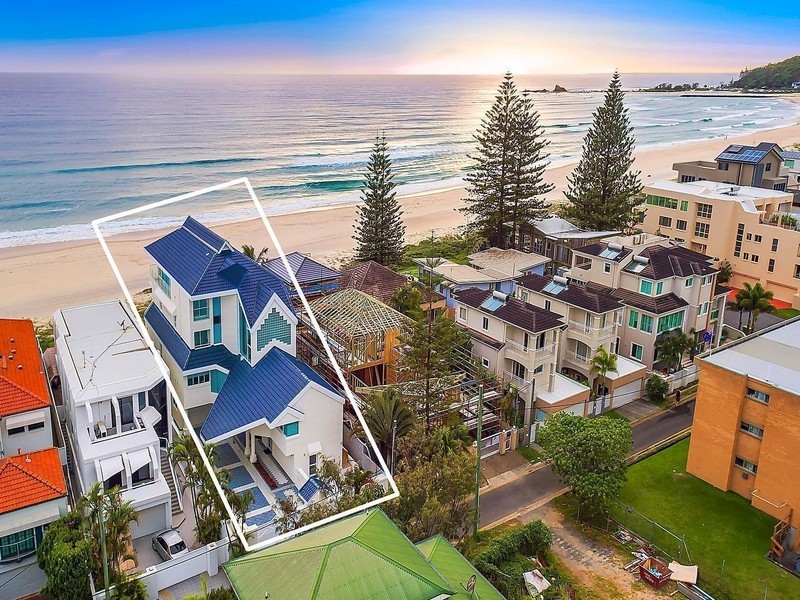 61 Jefferson Lane, Palm Beach QLD 4221