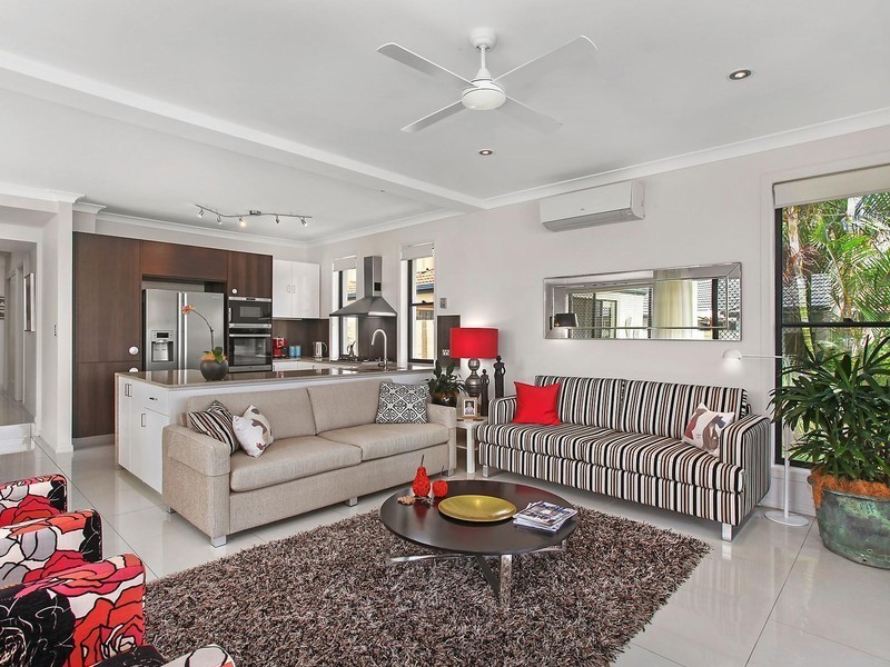 35 Cayman Drive, Clear Island Waters QLD 4226