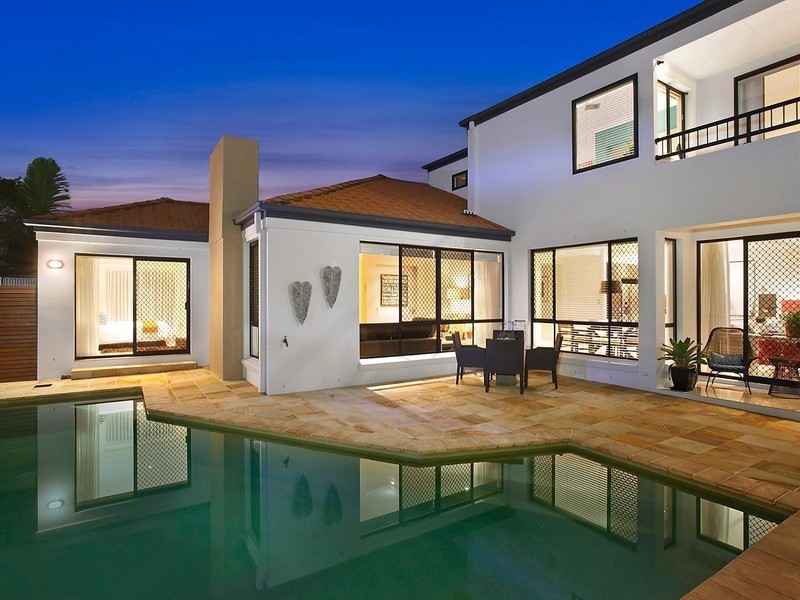 35 Cayman Drive, Clear Island Waters QLD 4226