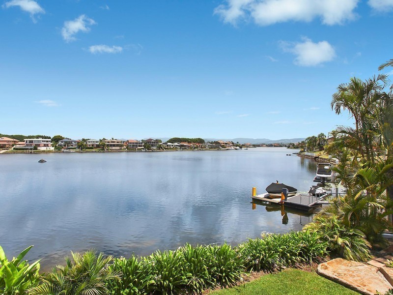 35 Cayman Drive, Clear Island Waters QLD 4226