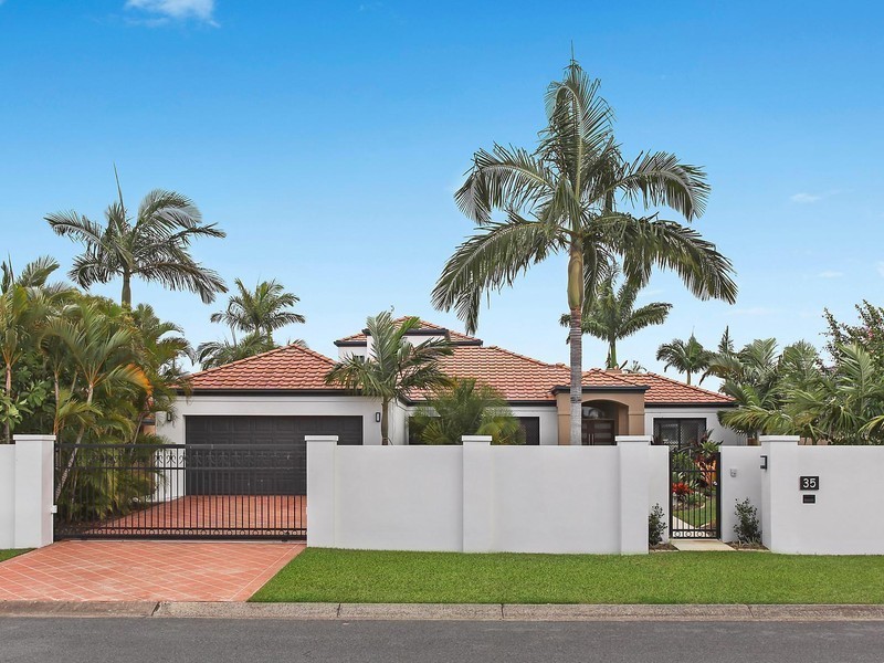 35 Cayman Drive, Clear Island Waters QLD 4226