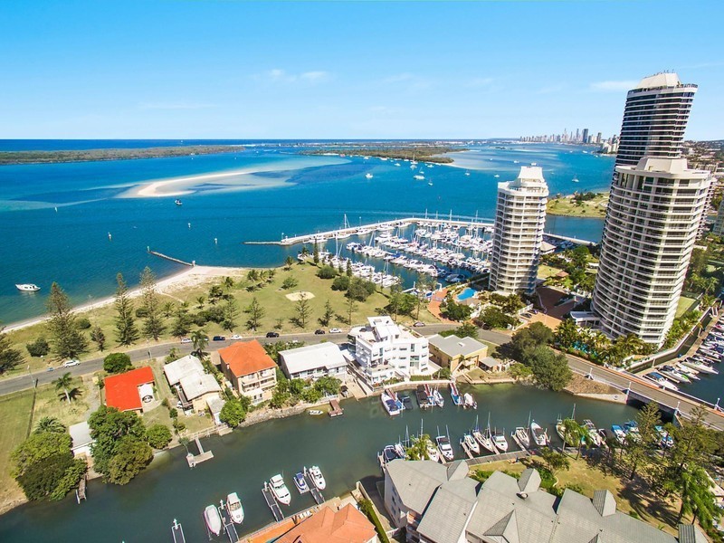 5/10 Oatland Esplanade, Runaway Bay QLD 4216