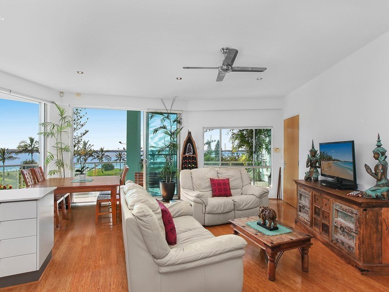 5/10 Oatland Esplanade, Runaway Bay QLD 4216