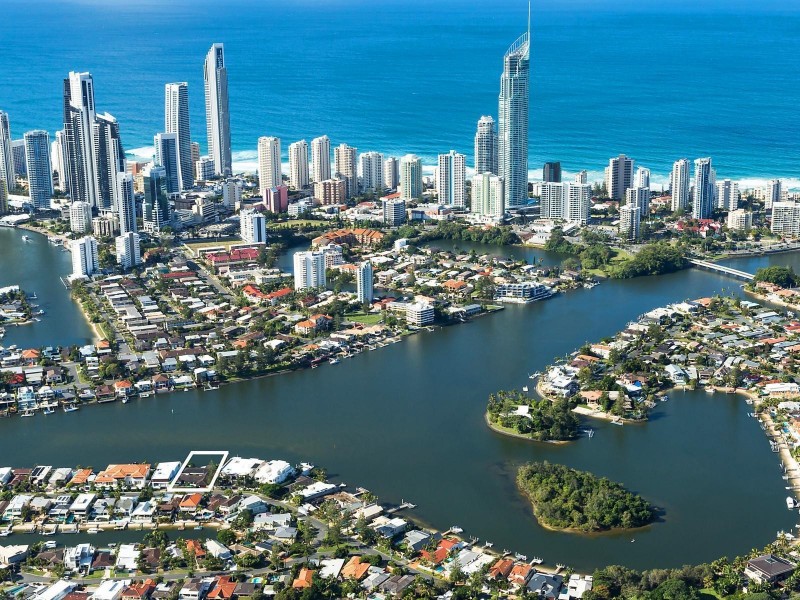 43-45 The Promenade, Isle Of Capri QLD 4217