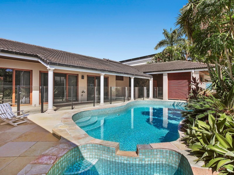 43-45 The Promenade, Isle Of Capri QLD 4217