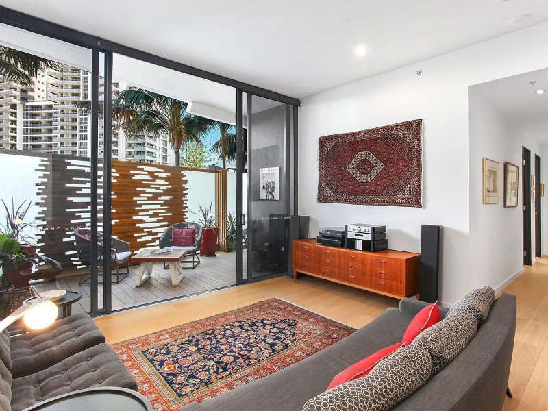 20301/4 Charles Avenue, Broadbeach QLD 4218