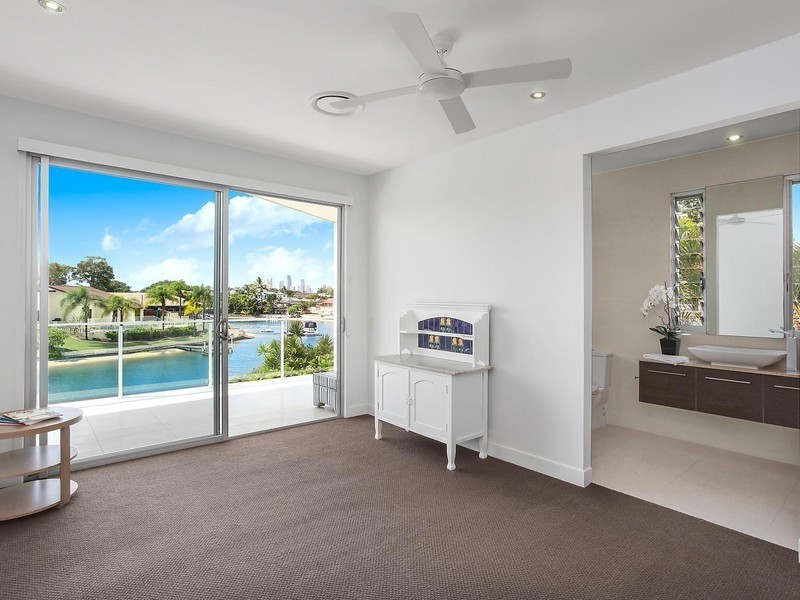 12 Tosti Street, Sorrento QLD 4217