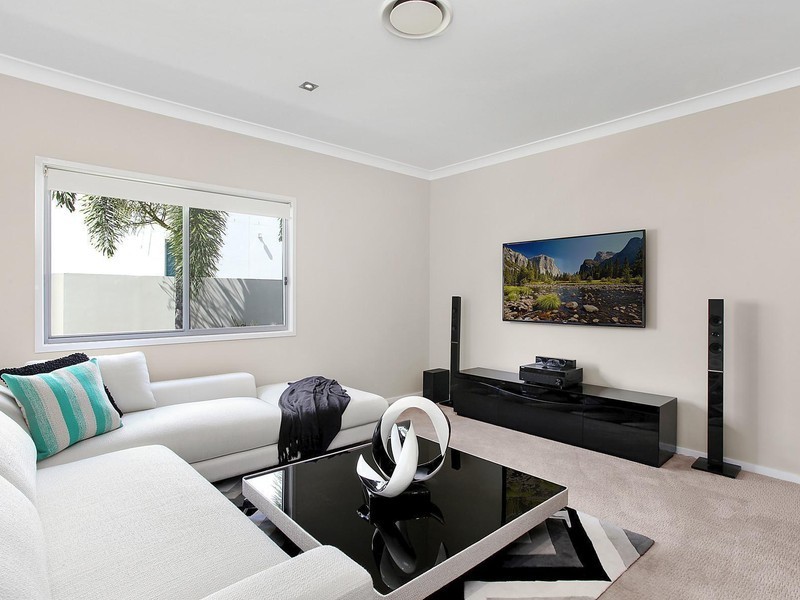 55 Southaven Drive, Helensvale QLD 4212