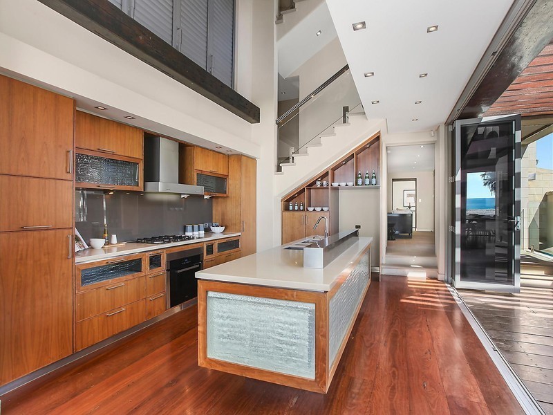 71 Hedges Avenue, Mermaid Beach QLD 4218