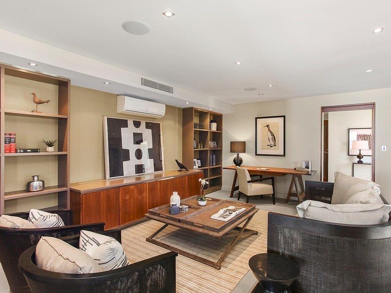 71 Hedges Avenue, Mermaid Beach QLD 4218