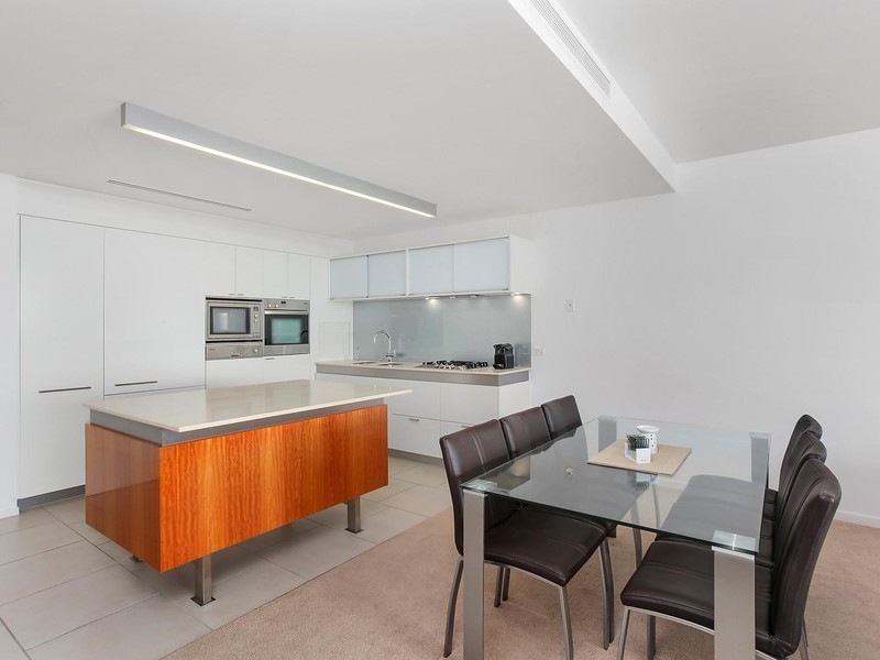 2408/2 Ephraim Island Parade, Paradise Point QLD 4216