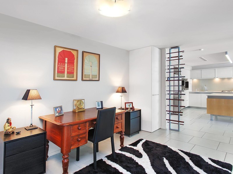 2408/2 Ephraim Island Parade, Paradise Point QLD 4216