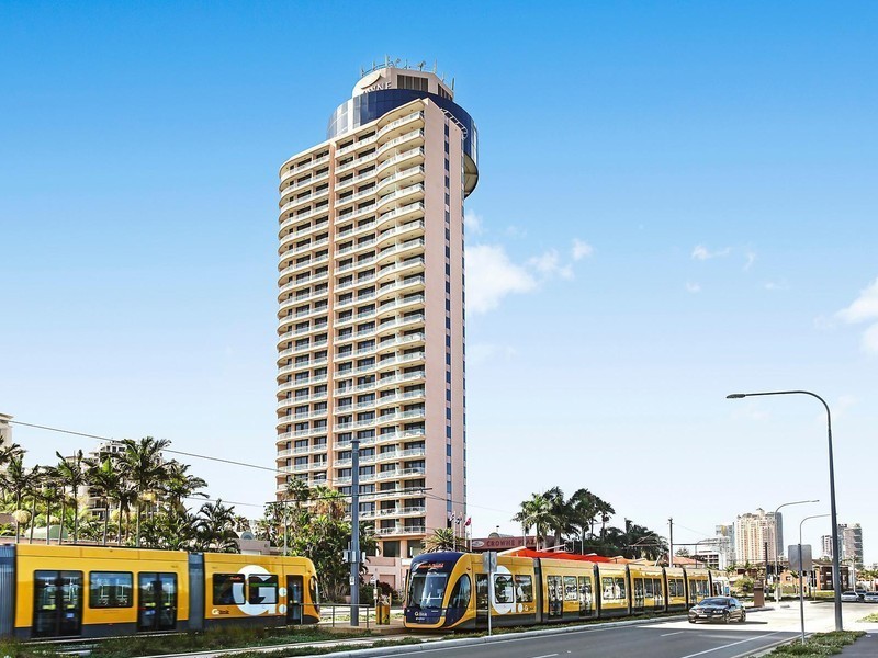 25 Second Avenue, Broadbeach QLD 4218