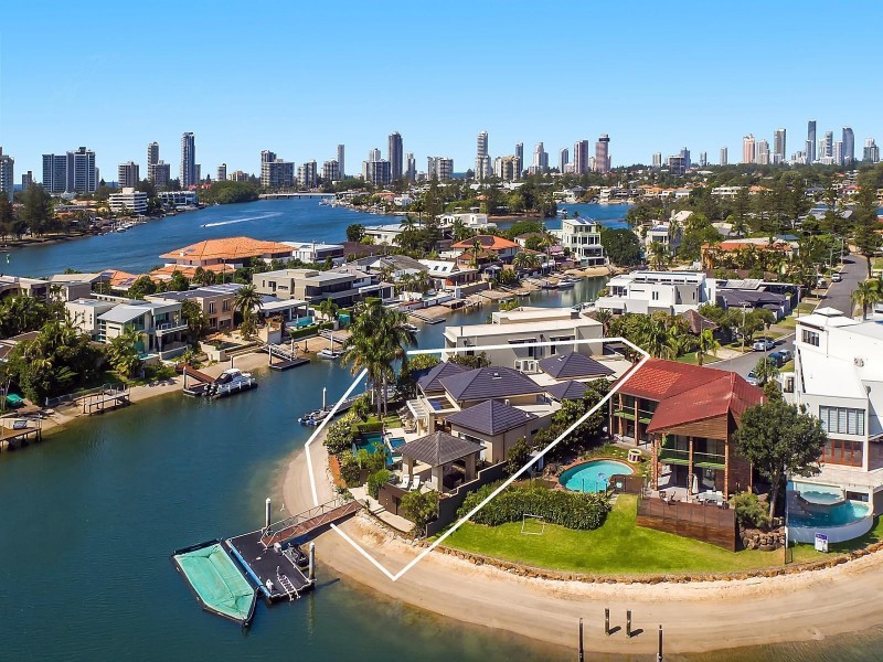 25 The Lido, Isle Of Capri QLD 4217