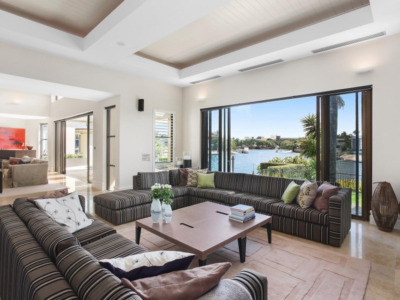 25 The Lido, Isle Of Capri QLD 4217