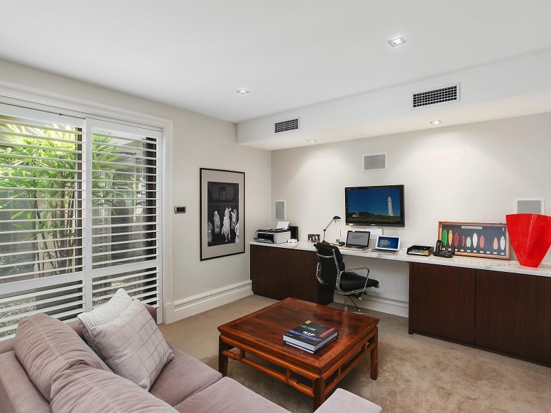 25 The Lido, Isle Of Capri QLD 4217