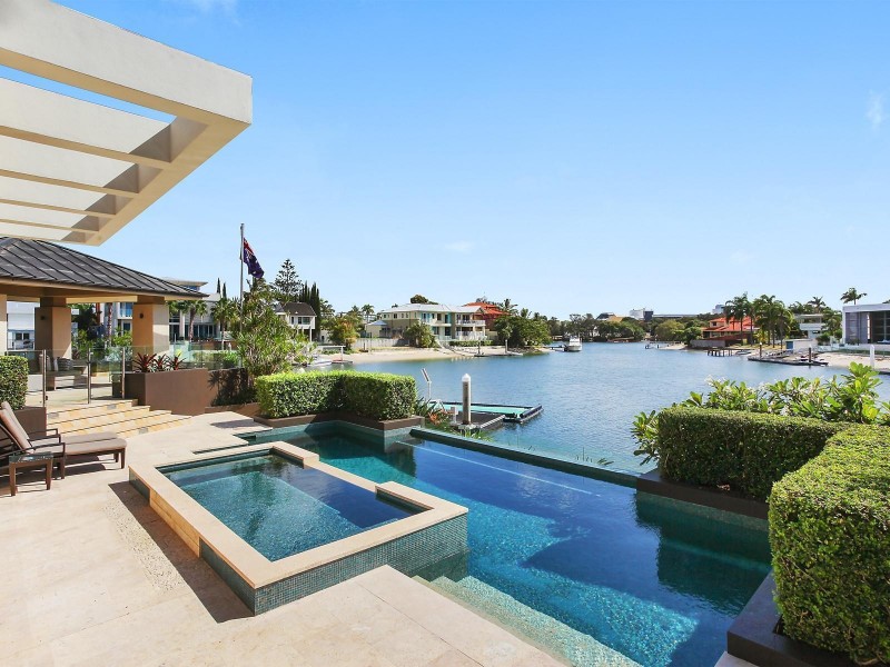 25 The Lido, Isle Of Capri QLD 4217