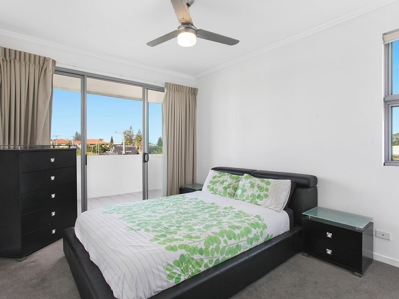 53/2 Gaven Crescent, Mermaid Beach QLD 4218