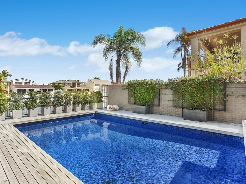 14 Neptune Court, Paradise Waters QLD 4217