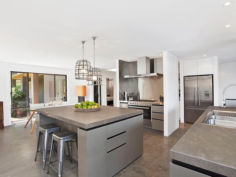 14 Neptune Court, Paradise Waters QLD 4217